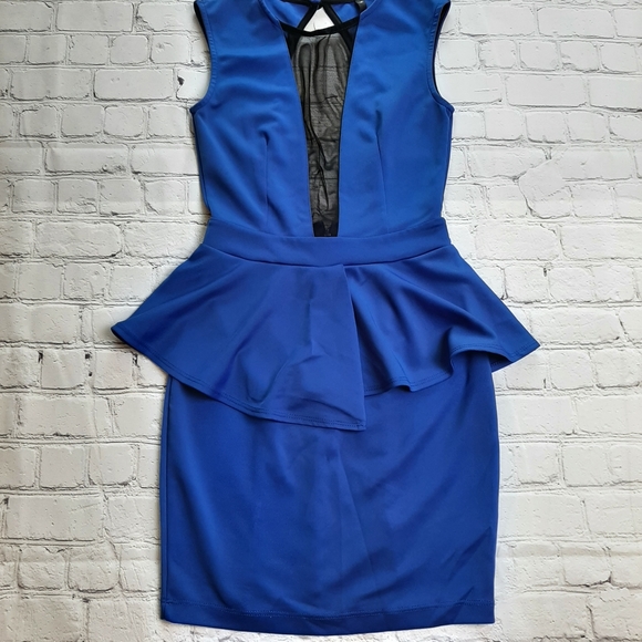 Bundle of 4 dresses - Picture 13 of 16